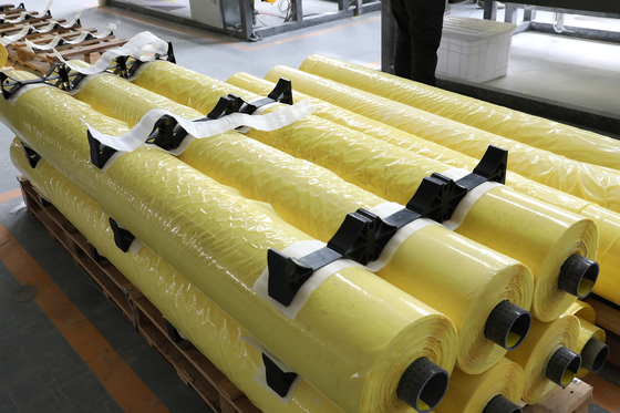 Dostosowana długość bawełnianej folii do pakowania o szerokości 2700 mm