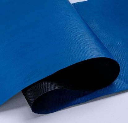 Wytwórcy Niepoślizgowa folia rozciągająca z tworzyw sztucznych HDPE do membrany wodoodpornej
