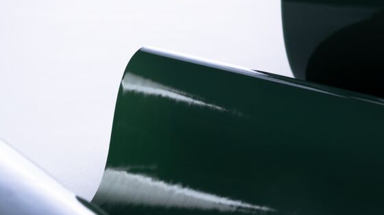 Dwustronna folia PE z powłoką silikonową o lekkiej sile odrywania, dobrej przyczepności i odporności na temperaturę 110~130°C do formowania metodą rozdmuchu